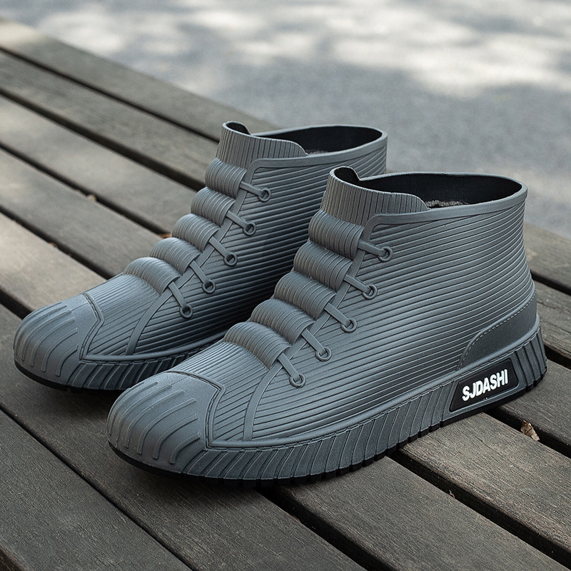 Modne, całoroczne, uniwersalne – Fishing Boots recenzja i cena